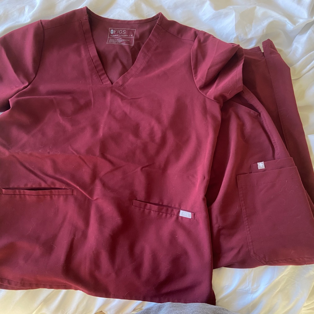 Figs matching burgundy set. Two pocket top with Yola bottoms